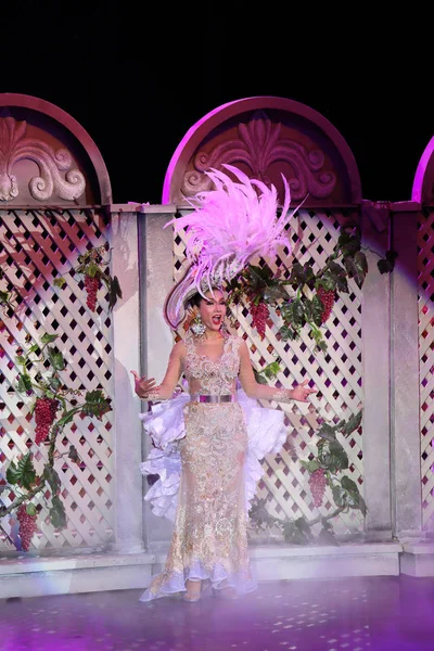 Pattaya Tajlandia Marzec 2012 Transwestyta Aktor Scenie Kabaret Alcazar — Zdjęcie stockowe