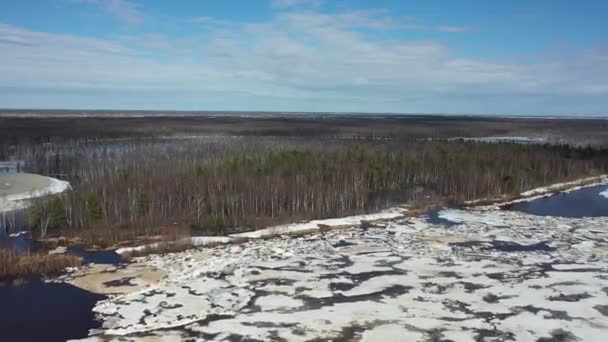 Flyg Vårdag Över Isen Driva Den Nadym Floden Norden Västra — Stockvideo