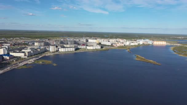 Rusya Batı Sibirya Nın Kuzeyinde Nadym Şehrinin Yükseklikten Görünümü — Stok video