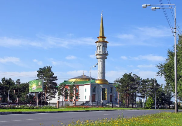 O edifício da mesquita na cidade siberiana de Surgut Rússia Fotos De Bancos De Imagens