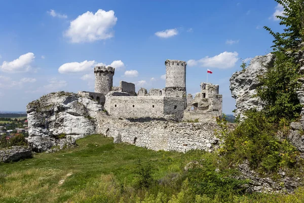 Ogrodzieniec ポーランドの城の遺跡 — ストック写真