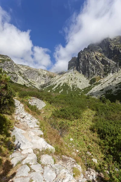 Berglandschap-een parcours in de Tatra — Stockfoto