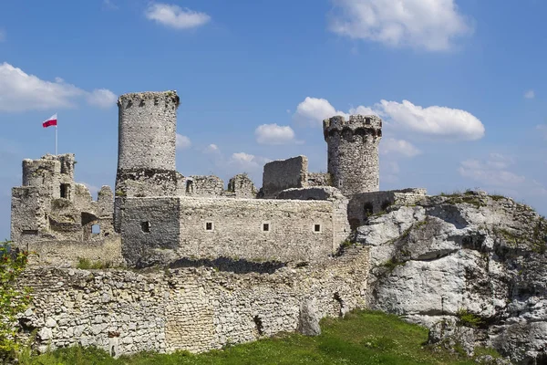 Ruinas del castillo Ogrodzieniec - Polonia — Foto de Stock