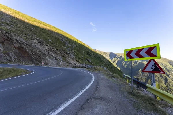 Transfagarasan - Romanian kaunein vuoristotie — kuvapankkivalokuva