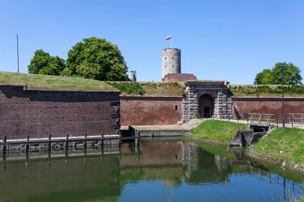 Historische Vesting Gelegen Gdansk Polen Aan Rivier Martwa Wisla Rechtenvrije Stockafbeeldingen