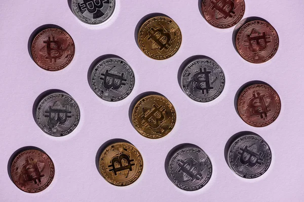 Top View Various Arranged Bitcoins Purple Background — Stock Photo, Image