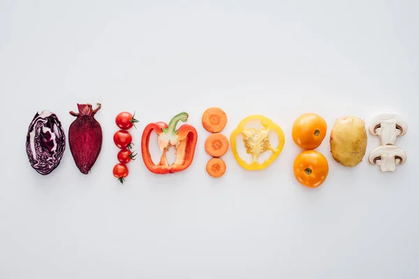 Vista Superior Varias Verduras Frescas Saludables Aisladas Blanco — Foto de Stock