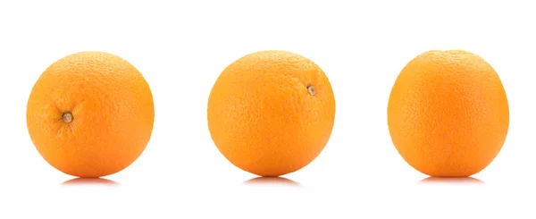 Nahaufnahme Von Gesunden Orangen Isoliert Auf Weiß — Stockfoto