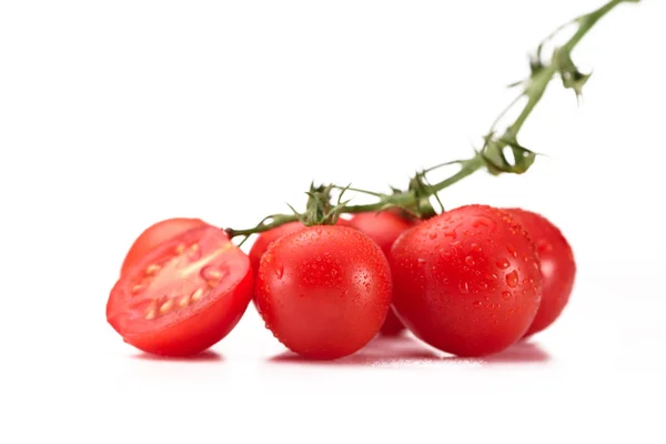 Primer Plano Vista Tomates Cherry Frescos Ramita Aislada Blanco — Foto de Stock