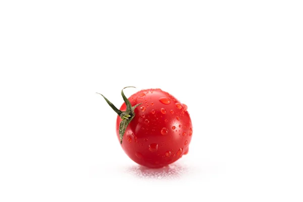 Vista Cerca Del Tomate Cereza Maduro Aislado Blanco — Foto de Stock