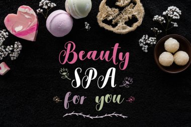 siyah sizin için spa aksesuar ve yazıt güzellik spa üstten görünüm