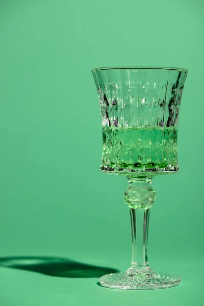 Close Shot Crystal Glass Absinthe Isolated Green — Free Stock Photo