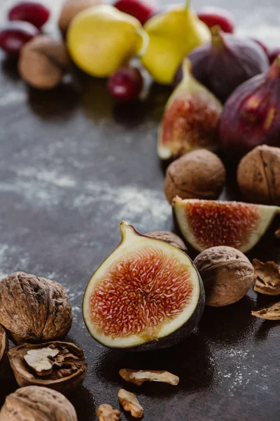 Close View Figs Hazelnuts Arranged Tabletop — Free Stock Photo