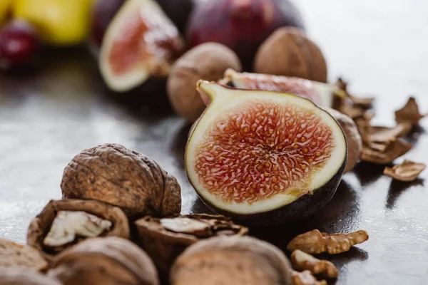 Close View Figs Hazelnuts Arranged Tabletop — Free Stock Photo