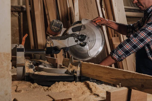 Partial View Carpenter Using Saw Wooden Workshop — Stock Photo, Image