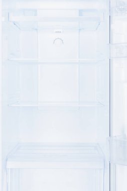 boş açık beyaz Buzdolabı rafları
