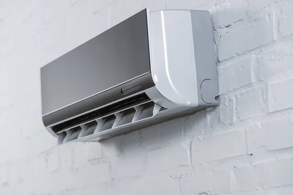 Close Shot Modern Air Conditioner Hanging White Brick Wall — Stock Photo, Image