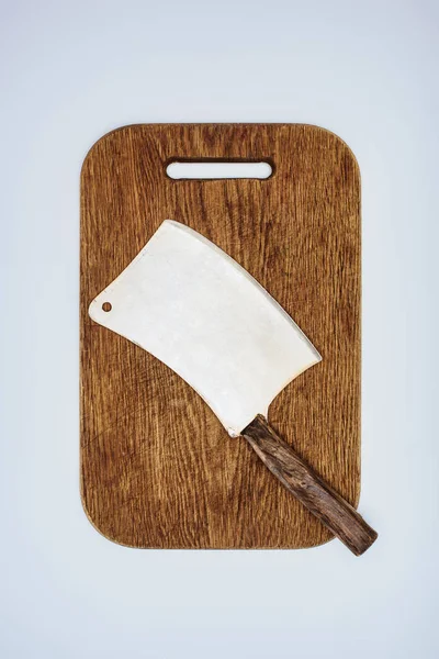 Top View Meat Cleaver Wooden Cutting Board Isolated Grey — Free Stock Photo