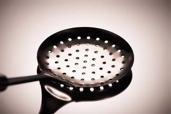 Close View Single Shiny Colander Reflection Grey — Stock Photo, Image