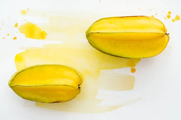 Bovenaanzicht Van Carambolas Van Witte Ondergrond Met Gele Aquarel — Stockfoto