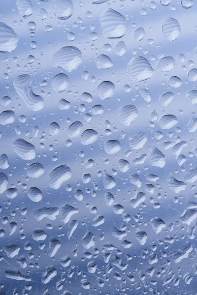 Vergrote Weergave Van Mooie Kalme Transparant Water Druppels Grijze Abstracte — Stockfoto