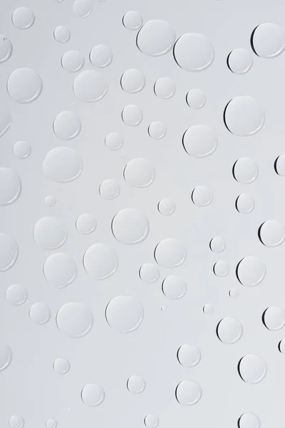 Close View Transparent Water Drops Light Grey Abstrak Background — Foto Stok Gratis