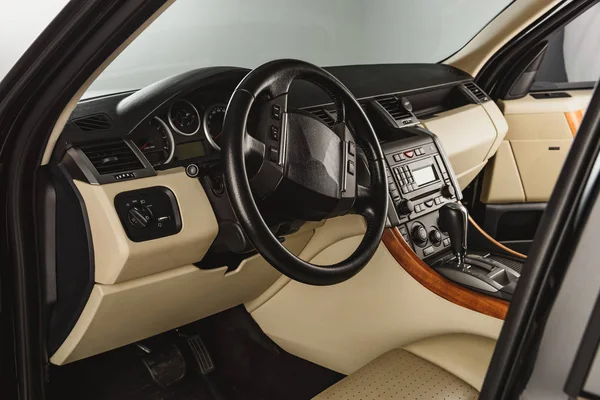 Primer Plano Vista Interior Lujo Coche Nuevo — Foto de stock gratis