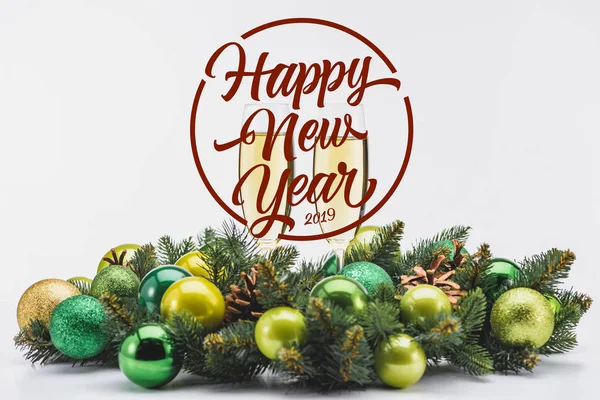 Glass Champagne Festive Christmas Wreath White Backdrop Happy New Year — Stock Photo, Image