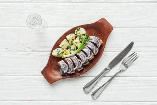 Top View Marinated Herring Potatoes Onions Earthenware Plate Glass Vodka — Stock Photo, Image