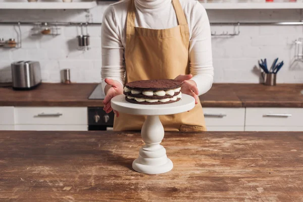 Corte Tiro Mulher Avental Preparando Delicioso Bolo Torta Whoopie — Fotos gratuitas