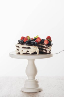 gurme ev yapımı whoopie pasta kek taze yaban mersini ve çilek  