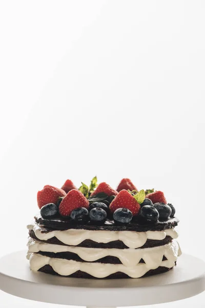 Nahaufnahme Von Gourmet Hausgemachten Whisky Kuchen Mit Frischen Blaubeeren Und — Stockfoto