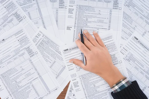 Cropped View Man Holding Pen Filling Tax Forms Copy Space — Stock Photo, Image