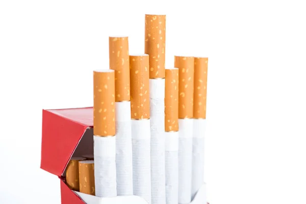 Studioaufnahme Von Zigaretten Isoliert Auf Weiß — Stockfoto