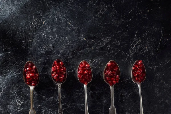 Flat Lay Pomegranate Seeds Silver Cutlery — Stock Photo, Image