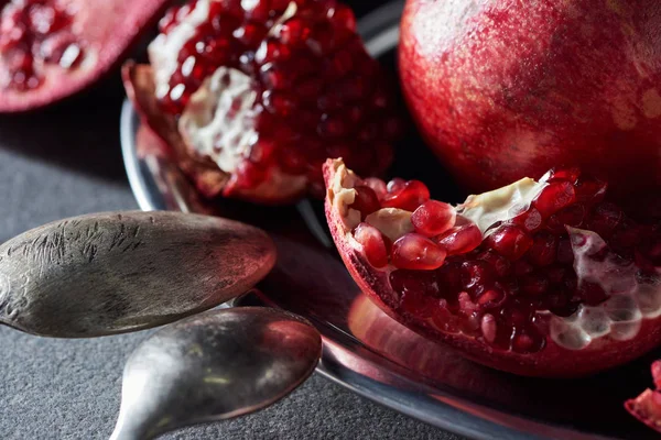 Close Shot Cutlery Cute Garnets Plate — Stock Photo, Image