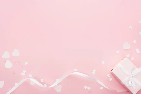 Фон Подарочной Коробки Бумаги Сердца Изолированы Розовый — стоковое фото