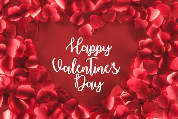 발렌타인 글자와 빨간색 배경에 꽃잎에서 프레임의 — 스톡 사진