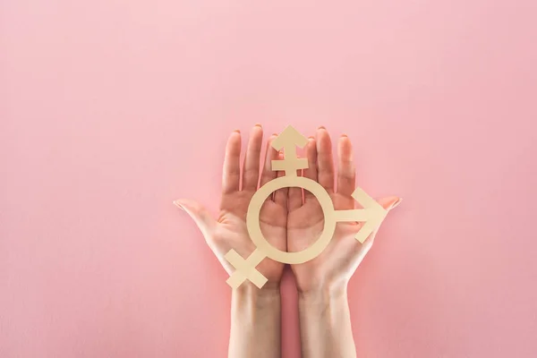 Vista Parziale Delle Mani Femminili Con Taglio Cartaceo Segno Genere — Foto Stock