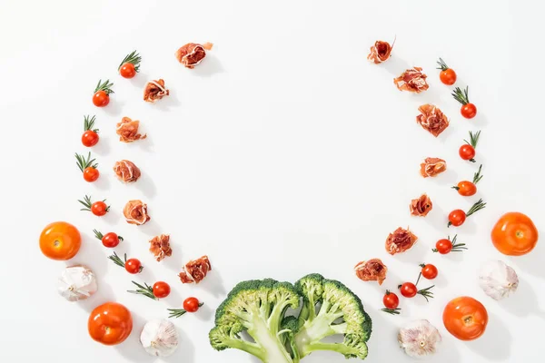 Top View Tomatoes Leaves Prosciutto Broccoli Garlic Copy Space — Stock Photo, Image