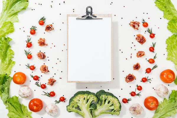 Top View Empty Clipboard Tomatoes Lettuce Leaves Prosciutto Broccoli Spices — Stock Photo, Image