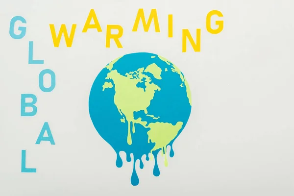 Papier Knippen Smeltende Globe Global Warming Inscriptie Grijze Achtergrond — Stockfoto