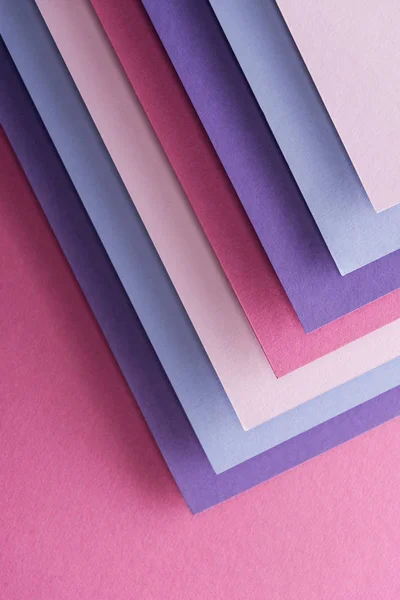 Vista Superior Hojas Vacías Papel Azul Blanco Rosa Púrpura Sobre — Foto de Stock