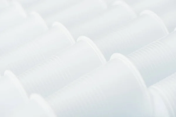 Вибірковий Фокус Білих Пластикових Чашок Копіювальним Простором — стокове фото