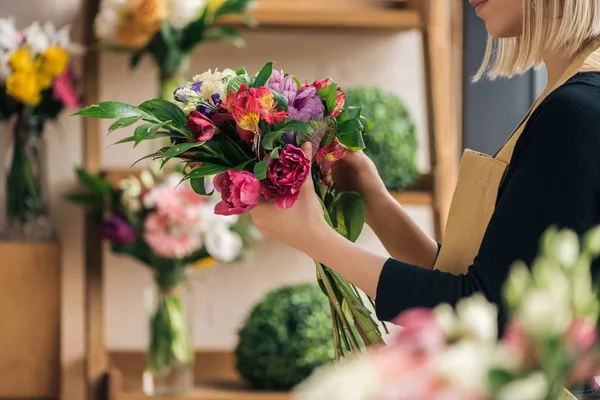 Vista Parziale Fiorista Che Mazzo Negozio Fiori — Foto Stock