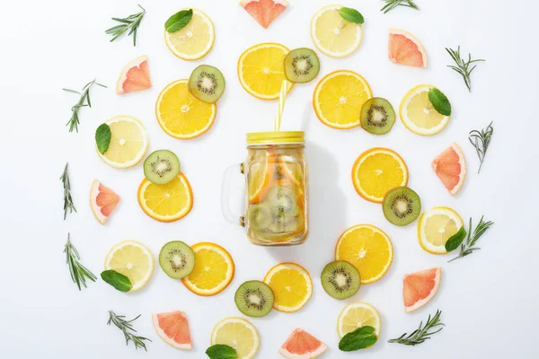 Flat Lay Sliced Kiwi Oranges Lemons Grapefruits Mint Rosemary Detox — Stock Photo, Image