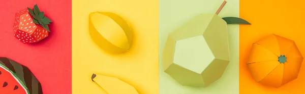 Çok Renkli Kağıt Şeritler Üzerinde Çeşitli Yapımı Origami Meyve Panoramik — Stok fotoğraf