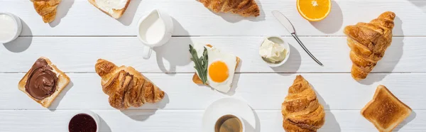 Panoramic Shot Sweet Croissants Toasts Drinks White — Stock Photo, Image