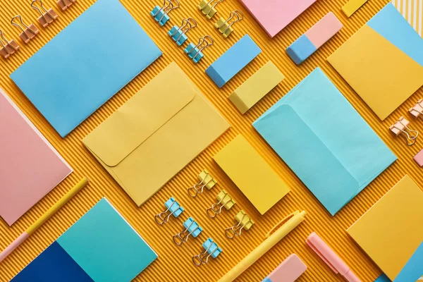 Flat Lay Colorful Arranged Office Stationery Supplies Yellow — Stock Photo, Image