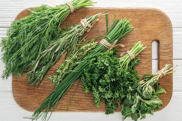 Top View Parsley Rosemary Dill Green Onion Basil Thyme Wooden — Stock Photo, Image